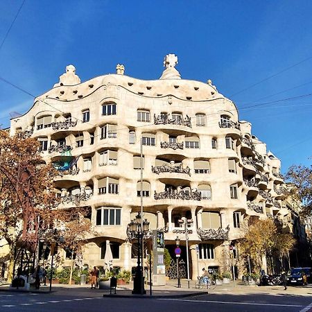 Rooms In Spacious Apartment In City Center Барселона Экстерьер фото