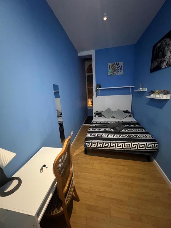Rooms In Spacious Apartment In City Center Барселона Экстерьер фото